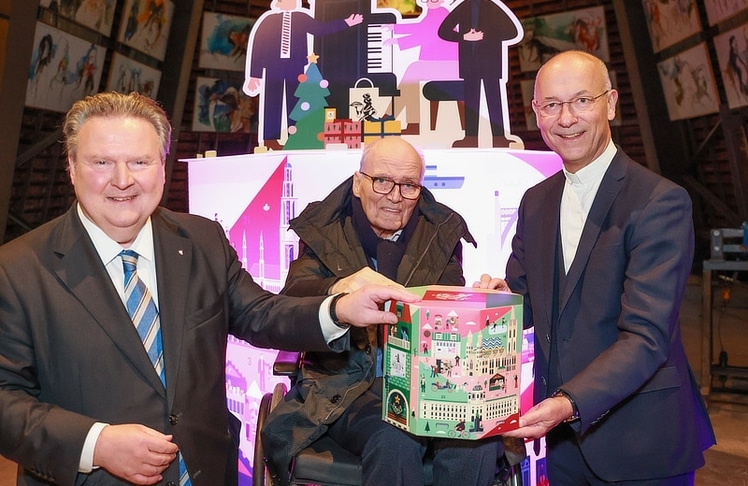 V.l.n.r.: Bürgermeister Michael Ludwig, Staud's-Gründer Hans Staud und Dompfarrer Toni Faber 