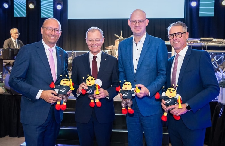 V.l.n.r.: RLB OÖ-Generaldirektor Reinhard Schwendtbauer, Landeshauptmann Thomas Stelzer, Linzer Stadtrat Thomas Gegenhuber und RLB OÖ-Generaldirektor-Stellvertreter Stefan Sandberger
