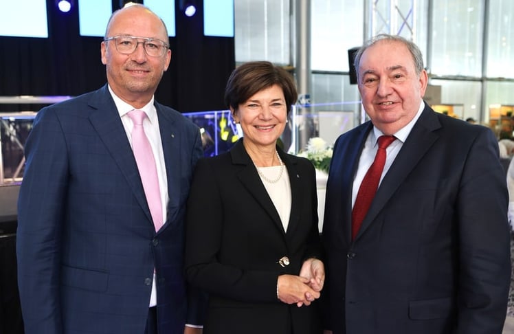 V.l.n.r.: RLB OÖ-Generaldirektor Reinhard Schwendtbauer, RLB OÖ-Generaldirektor-Stellvertreterin Michaela Keplinger-Mitterlehner und Linz AG-Generaldirektor Erich Haider 