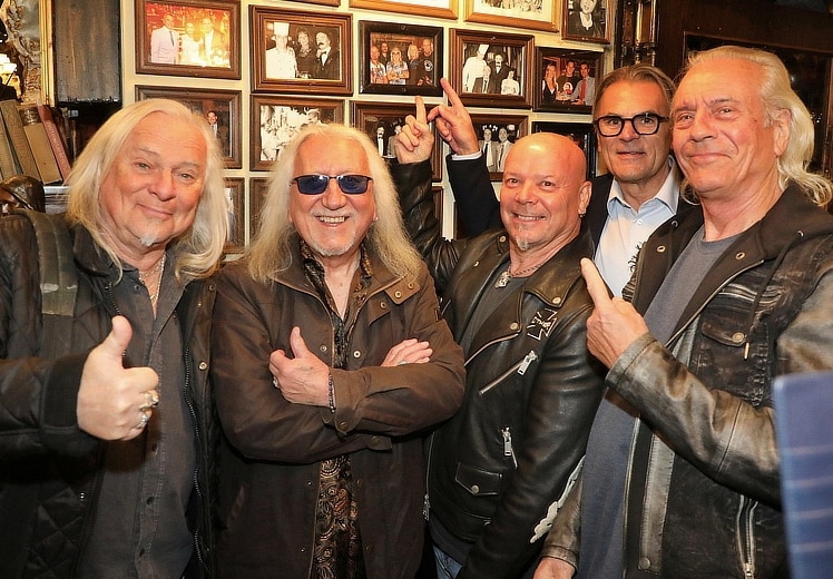 Uriah Heep legten einen kulinarischen Tourstopp im Marchfelderhof ein
