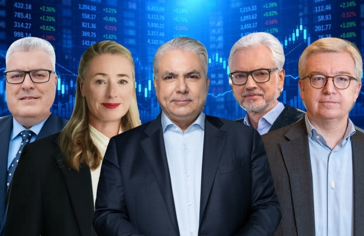CEOs von global präsenten ATX-Konzerne (v.l.n.r.): Michael Mertin (AT&S), Emma Delaney (OMV), Peter Bosek (Erste Group), Michael Strugl (Verbund) und Michael Höllerer (RBI)