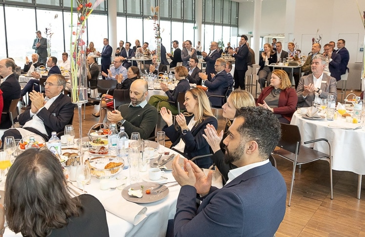 Das Business Breakfast fand im Raiffeisenhaus am Wiener Donaukanal statt und war bestens besucht.
