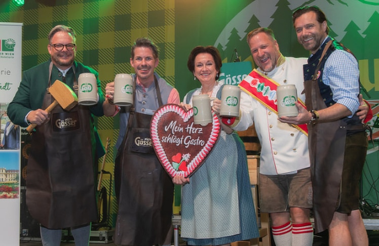 V.l.n.r.: Dominic Schmid (Obmann, Sparte Tourismus & Freizeitwirtschaft WKW), Thomas Peschta (Obmann, Fachgruppe Gastronomie WKW), Margarete Kriz-Zwittkovits (Präsidentin, WKW & Obfrau, Wirtschaftsbund Wien), Johann Pittermann (GF, Wiener Kaiser Wiesn) und Felix Neutatz (Obmann, Fachgruppe Hotellerie WKW).