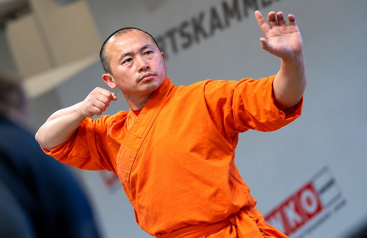 Shaolin-Meister Shifu Shi Heng Zhan, Shaolin-Mönch der 35. Generation und Leiter des Shaolin Wushu Training Center in Wien © Firmensport Wien/Markus Reitler