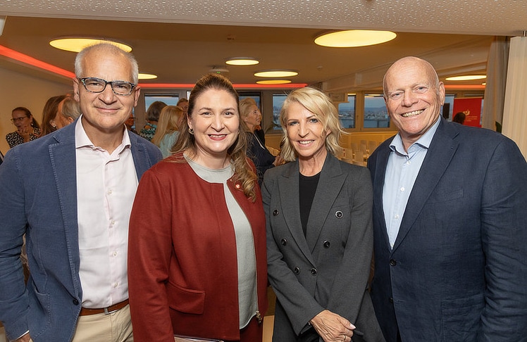 V.l.n.r.: Wolfgang Layr (Kommunikation, Volksbank Wien), Barbara Novak (Vizebürgermeisterin von Wien), Ulrike Haslauer (Geschäftsführerin, compact electric) und Ralph Vallon (Geschäftsführer, Vallon Relations).