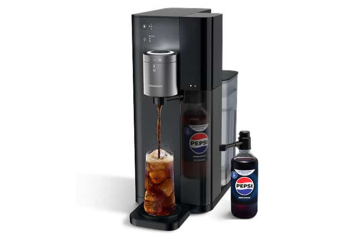 Das neue Gerät ist ab Mitte Oktober im Sodastream-Onlineshop und danach schrittweise bei österreichischen Händlern wie MediaMarkt und Interspar erhältlich. © Sodastream