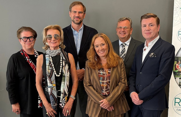 V.l.n.r.: Gundula Schimek (RTK-Vorstandsmitglied), Elisabeth Gürtler-Mauthner (Gastgeberin im Alpin Resort Sacher Seefeld-Tirol), Hubertus Rothwangl (RTK-Vizepräsident), Uschi Huber (RTK-Geschäftsführerin), Thomas Ziegler (RTK-Präsident) und Gilbert Kratschmann (RTK-Vorstandsmitglied).
