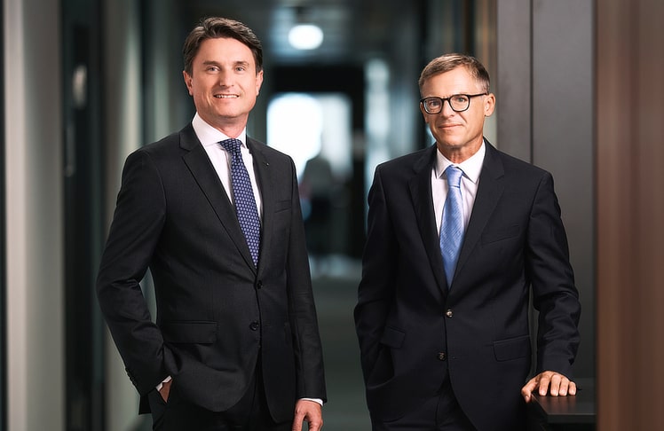 Alexander Marchner (links) und Christian Nemeth (Geschäftsführung Energie AG Oberösterreich Vertrieb GmbH). © Energie AG/Robert Maybach