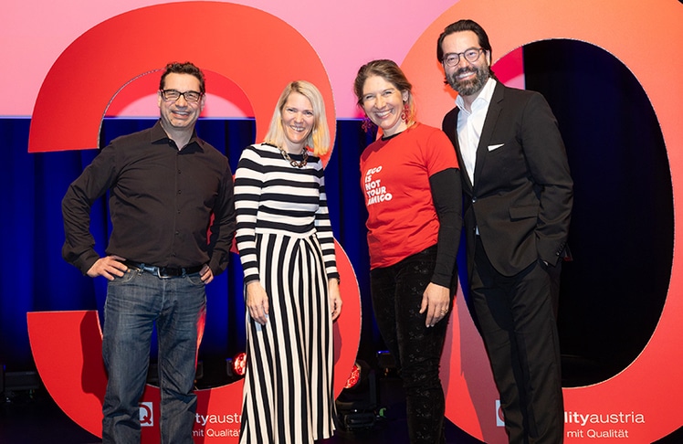 v.l.n.r. Thomas Pisar (ehem. Director TEC Transformation A1, Consultant, Physiker), Silvia Kaupa-Götzl (ehem. Vorständin Österreichische Postbus AG), Vera Led (ehem. CEO UNiQUARE Software Development, Aufsichtsrätin, Unternehmensberaterin), Dejan Stojanovic (The Failure Institute, Fuckup Nights) sprachen über die Kraft der Fehlerkultur  © Anna Rauchenberger