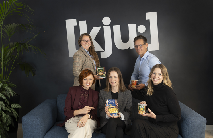 V.l.n.r. (vorn): Britta Schlagbauer (Social Media [kju:]), Marion Buchberger (Eigenmarken Online Management Expertin bei Billa), Andrea Sampl-Neureiter (Social Media [kju:]), (hinten)  Michaela Markowski (Gruppenleiterin Billa Eigenmarken Strategie & Marketing) und Niklas Strohmeier (CEO & Founder[kju:])