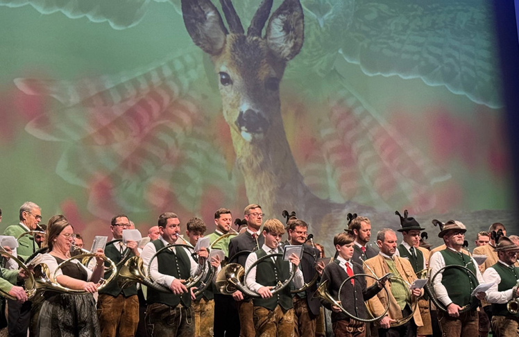 Sechs Jagdhornbläsergruppen waren 2026 dabei. © LEADERSNET