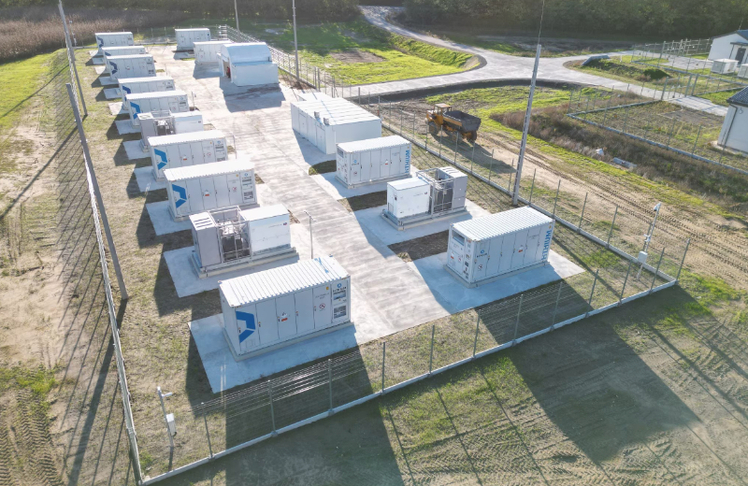 Am Standort Hörsching realisieren Schachinger Logistik und die Powerlink H2 GmbH eine Batteriespeicheranlage mit einer Kapazität von 60 MWh und einer Anschlussleistung von 30 MW (ähnlich wie auf dem Symbolbild) © Powerlink H2