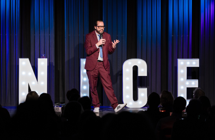 "Alter nicer Mann" ist bereits das sechste Soloprogramm von Gerald Fleischhacker.