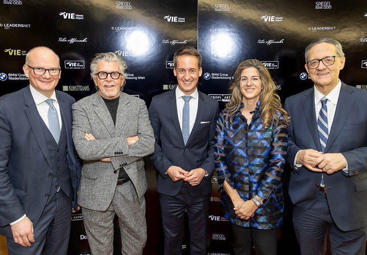 Mit Kunst auf Reisen in der VIP Terminal Art Lounge