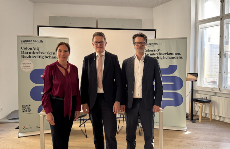 V.l.n.r.: Barbara Schmid (Diätologin), Ludwig Kramer (Facharzt für Innere Medizin, Gastroenterologie und Hepatologie) und Günther Malek (Allgemeinmediziner und Gründer des Wiener Gesundheitsunternehmens Trignostics)