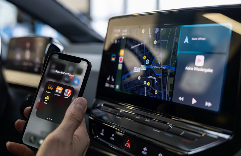 Vom-Gratis-Service-zum-Abo-Modell-Kritik-an-digitalen-Diensten-im-Auto