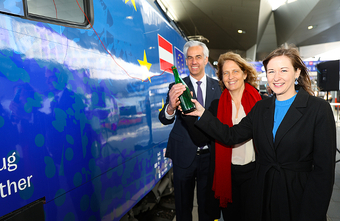 ÖBB setzen mit neuer Lok ein Zeichen für europäische Zusammenarbeit