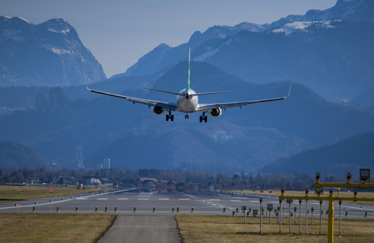 Der Flughafen Salzburg W. A. Mozart erreichte einen "Ski Travel Reliability Score" von 9,25. (Symbolbild)