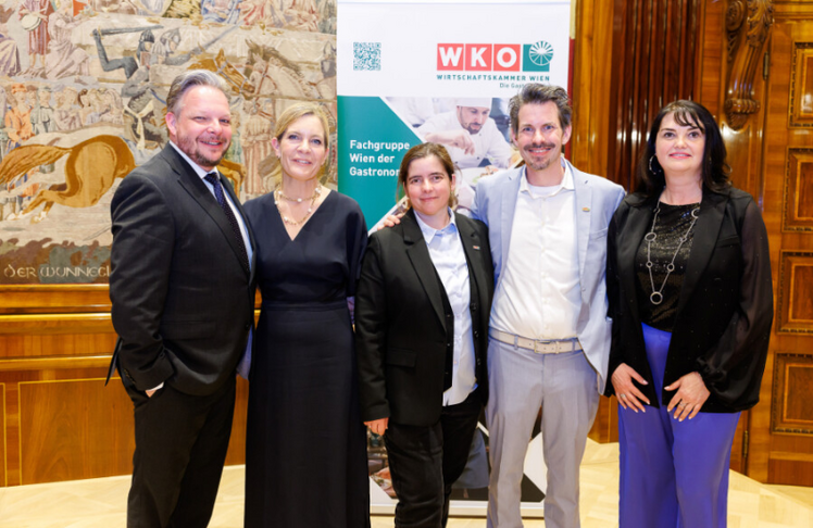 V.l.n.r.: Dominic Schmid, Barbara Prilisauer, Martina Haslinger-Spitzer, Thomas Peschta und Alexandra Psichos-Prankl