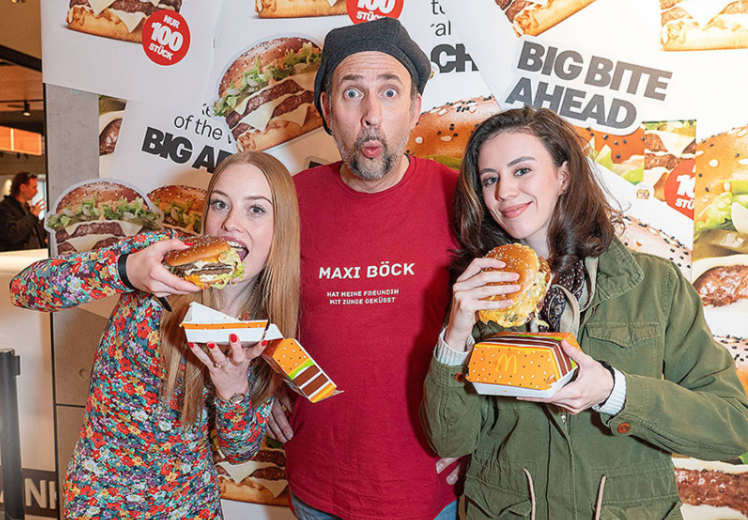 McDonald's lud zur Tasting-Party für den viralen Big Arch ein