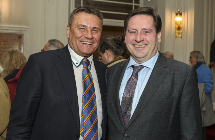 Kulturmanager Michael Lakner (l.) und Stefan Szirucsek (Bürgermeister Baden a.D.)