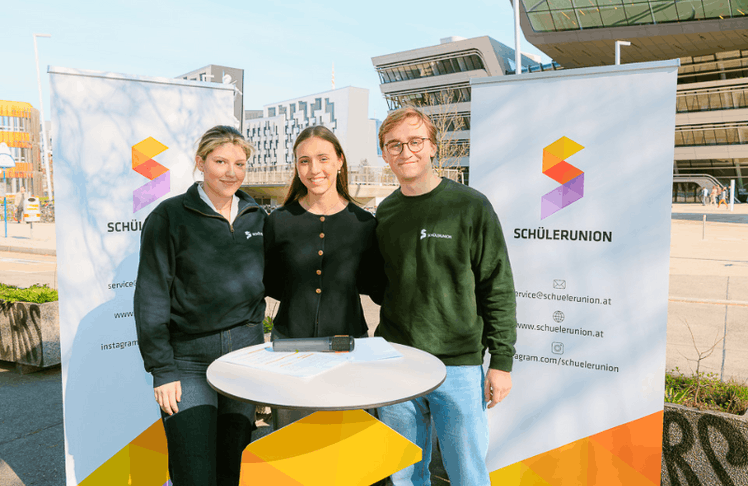 V.l.n.r.: Bundesgeschäftsführerin der Schülerunion Bernadette Krall, Bundesschulsprecherin Hannah Schiedl und Bundesobmann der Schülerunion Maximilian Pech 