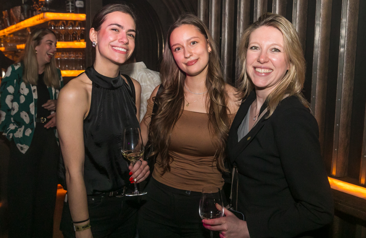 V.l.n.r.: Rebecca Rabenstein (Disposition und Moderation LEADERSNET), Jacqueline Doninger und Jennifer Gradwohl (Director Business Development & Marketing und Moderation LEADERSNET).