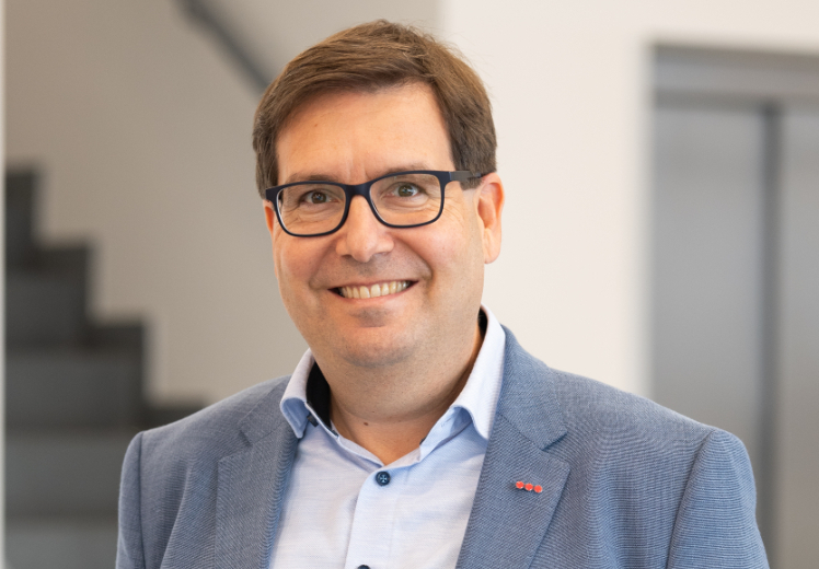 "Technologie entfaltet ihren Mehrwert erst im Zusammenspiel mit Menschen"