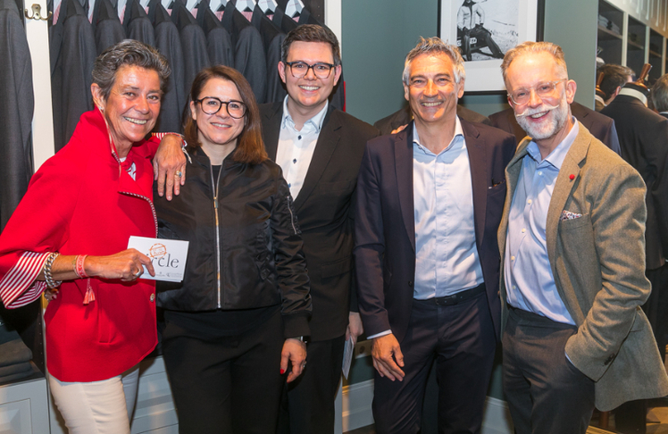 V.l.n.r.: Karin Strahner (Gründerin des K.S.-Circle), Bianca Pfaller (CFO von Hutchison Drei), Sebastian Novak (Generalsekretär des K.S.-Circle), Christian Kohl (Head of Business Sales von Hutchison Drei) und Christoph Leithe-Jasper (Storemanager von Anton Meyer).