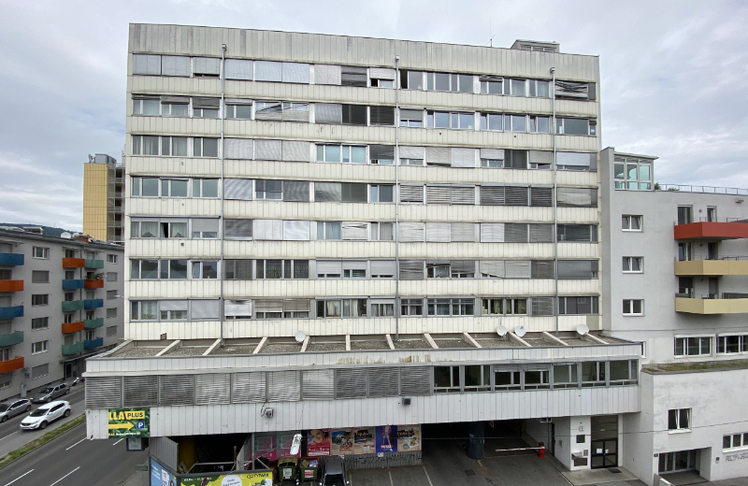 Das Hochhaus vor der Sanierung © ÖWG Wohnbau