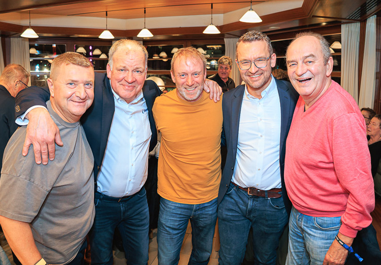 Beim Obereder-Castrol "Schweizerhaus-Opening" herrschte beste Stimmung