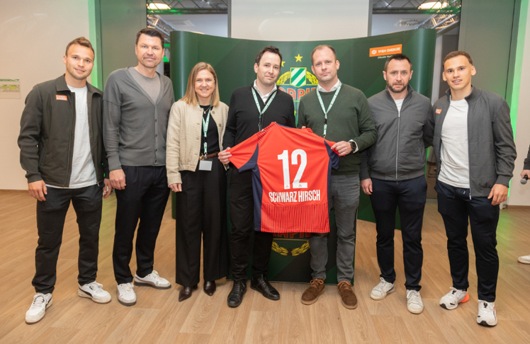 V.l.n.r.: Matthias Seidl, Markus Katzer, Daniela Bauer, Daniel Hirschmann, Matthias Schwarzmüller, Steffen Hofmann und Nikolaus Wurmbrand © LEADERSNET/C. M. Stowasser