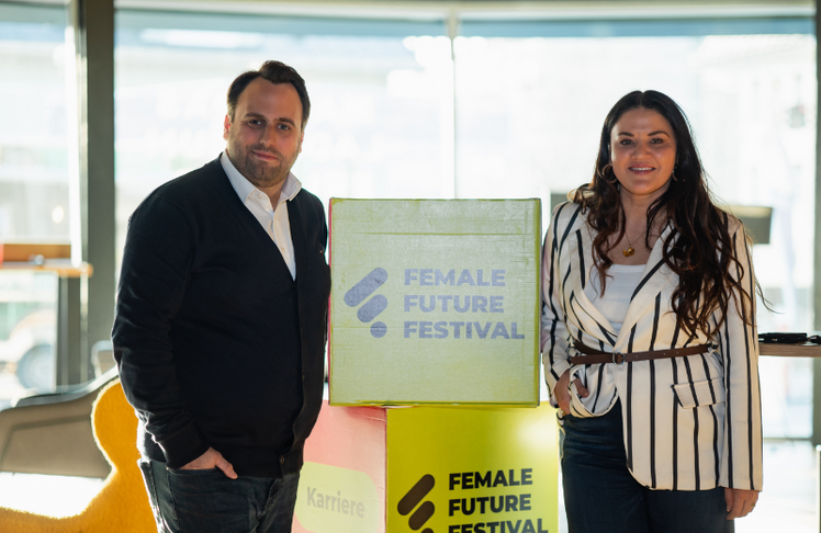 Martin Beranek, Leitung B2C-Marktentwicklung, Produktlokalisierung und Marketingstrategie-Teams für Bitpanda Österreich & Schweiz, und Verena Eugster