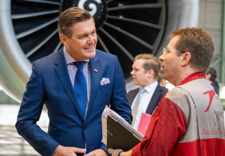 Neue Forschungsanlage soll Entwicklung nachhaltiger Flugtreibstoffe vorantreiben