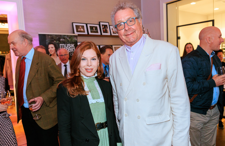 Teresa Vogl (Moderatorin ORF) und Wolfgang Fischer (Geschäftsführer DDSG Blue Danube)