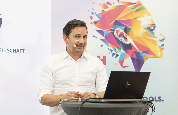 Simon Gebauer © Observer 