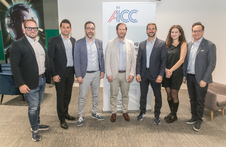 V.l.n.r.: Benjamin Ruschin (Präsident, AICC), Michael Wilnitsky (Generalsekretär, AICC), Avi Kravitz (Founder & CEO, A-Team Rocks Consulting), Yaron Zehavi (Senior Enterprise Architect, Identity Architect & CIAM Product Owner, Raiffeisen Bank International), Christoph Moser (Chief Resilience Officer, Plasser & Theurer), Mara Weinblatt (Marketing & Kommunikation, AICC) und Awi Lifshitz (Präsident, AICC) © D.Mikkelsen