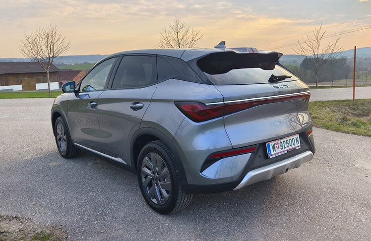 Dank Heck- statt Frontantrieb fährt sich der Stromer spürbar agiler.