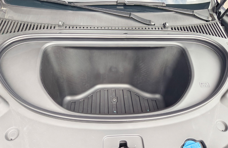 ...darf sich beim Atto 3 Evo über einen geräumigen Frunk freuen.