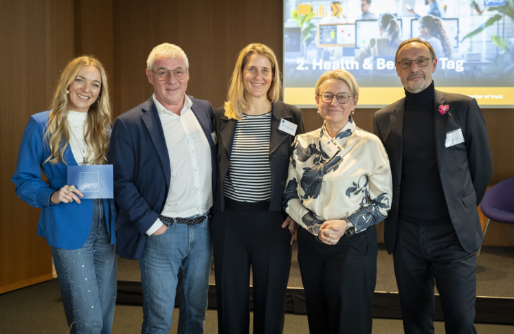 V.l.n.r.: Jacqueline Knollmayr (Moderatorin), Josef Buttinger (Gründer & Präsident HR Lounge), Madeleine Bauer-Eder (Chief HR Officer IBM Österreich), Maria Koller (Chief HR Officer Palfinger AG) und Joachim Schuller (Competence Center Manager Health & Benefits Greco).