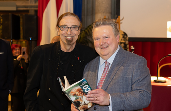 Rudi Dolezals neues Buch über Falco lockte Massen ins Wiener Rathaus