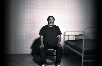 Eine Zelle, 24 Stunden, ein Leben: Ai Weiwei kehrt zurück in den Käfig