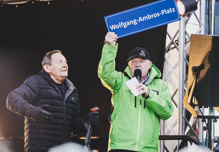 Rund 1.600 Fans feierten 50. Jubiläum von Wolfgang Ambros' Kulthit