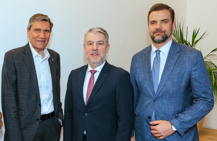 V.l.n.r.: Winfried Pinggera (Generaldirektor der Pensionsversicherungsanstalt Wien), Alen Šeranić (Minister für Gesundheit und Soziales, Republika Srpska) und Mladen Filipović (Leiter der Repräsentanz der Republika Srpska).