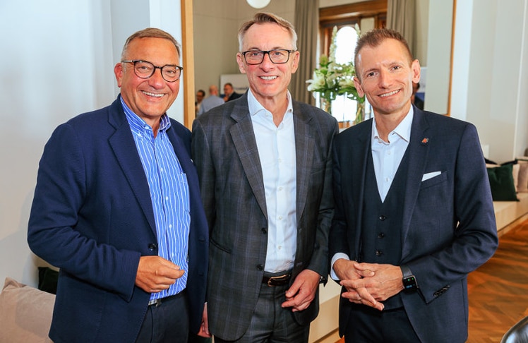 V.l.n.r.: Heinz Stiastny (Arrow ECS Österreich & Vorstand im ZRK), Rudolf Krickl (CEO, PwC) und Martin Resel (CCO Enterprise, A1).