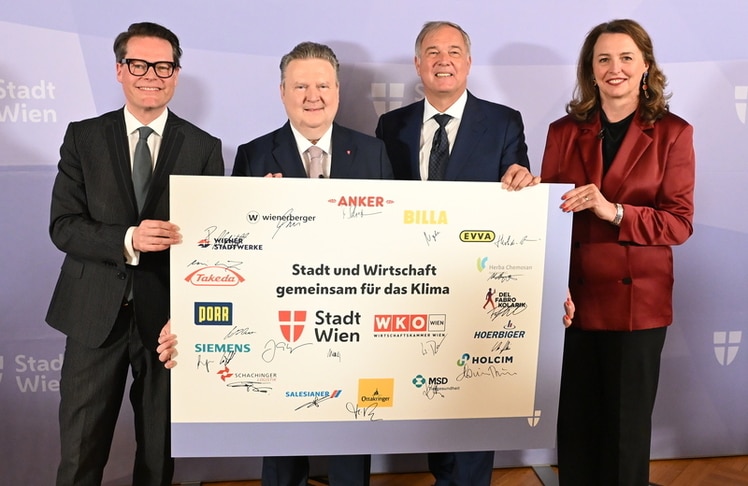 V.l.n.r.: Klimastadtrat Jürgen Czernohorszky, Wiens Bürgermeister Michael Ludwig, Wirtschaftskammer Wien-Präsident Walter Ruck und NEOS-Klubobfrau Selma Arapović.