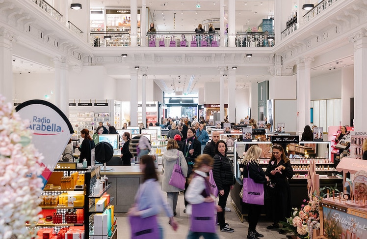 Der Woman Day bot den Shoppinglaunigen in ganz Österreich auch heuer wieder zahlreiche Rabatte, Gutscheine und Sonderangebote bei verschiedenen Händler:innen.