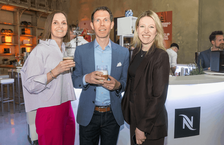 V.l.n.r.: Simone Reeh (Marketing Director Nespresso Österreich), Stefan Trojer (Geschäftsführer Nespresso Österreich) und Jennifer Gradwohl (Director Business Development & Marketing/Moderation LEADERSNET)