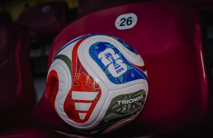 Der "FIFA Worl Cup 2026 Trionda Pro Ball“ © ServusTV/Manuel Seeger 