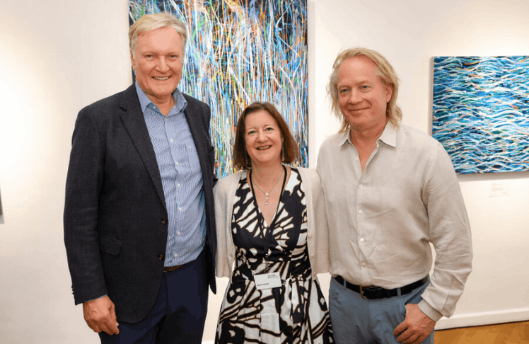 V.l.n.r.: Kunsthistoriker Klaus-Albrecht Schröder, Galeristin Sylvia Kovacek und Künstler Doug Argue